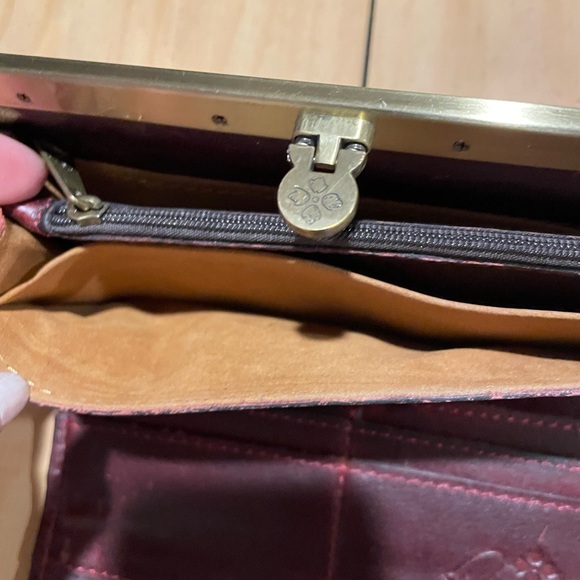 Patricia Nash Red and Gold Tweed Clutch - Picture 3 of 5